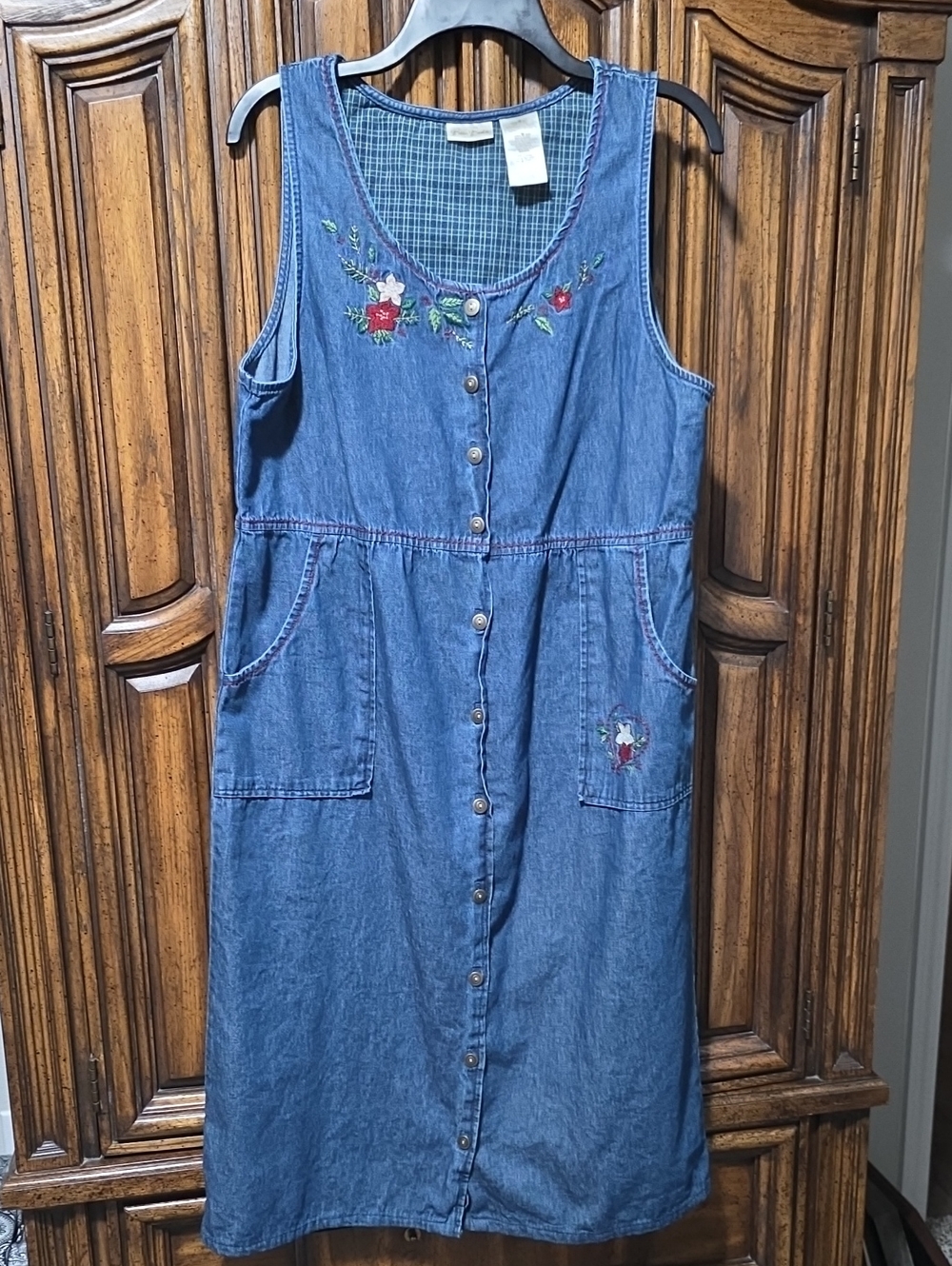 Vtg Bobbie Brooks Blue Denim Button-Front Dress w/ Floral Embroidery - Pockets!